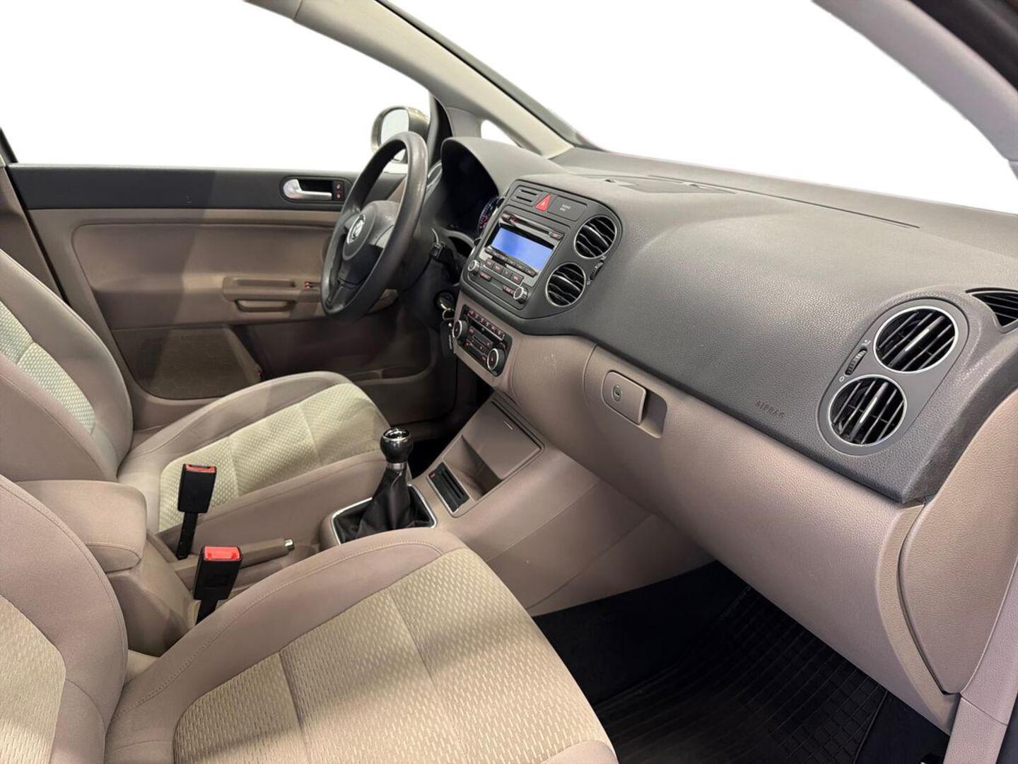 VOLKSWAGEN Golf Plus 2011