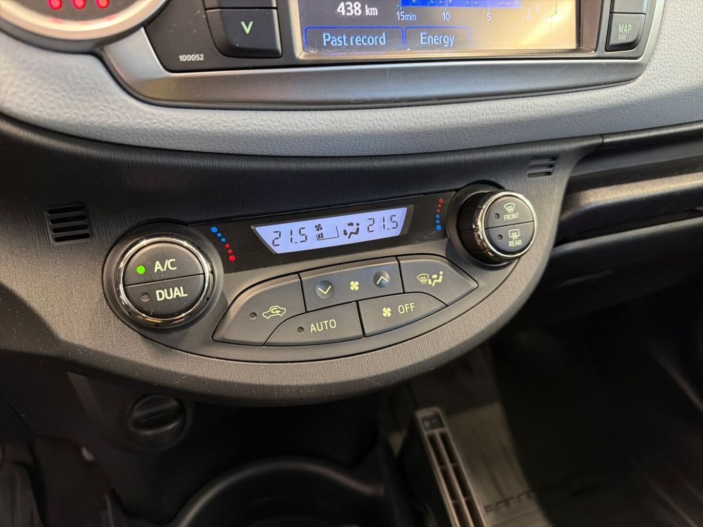 TOYOTA Yaris 2013
