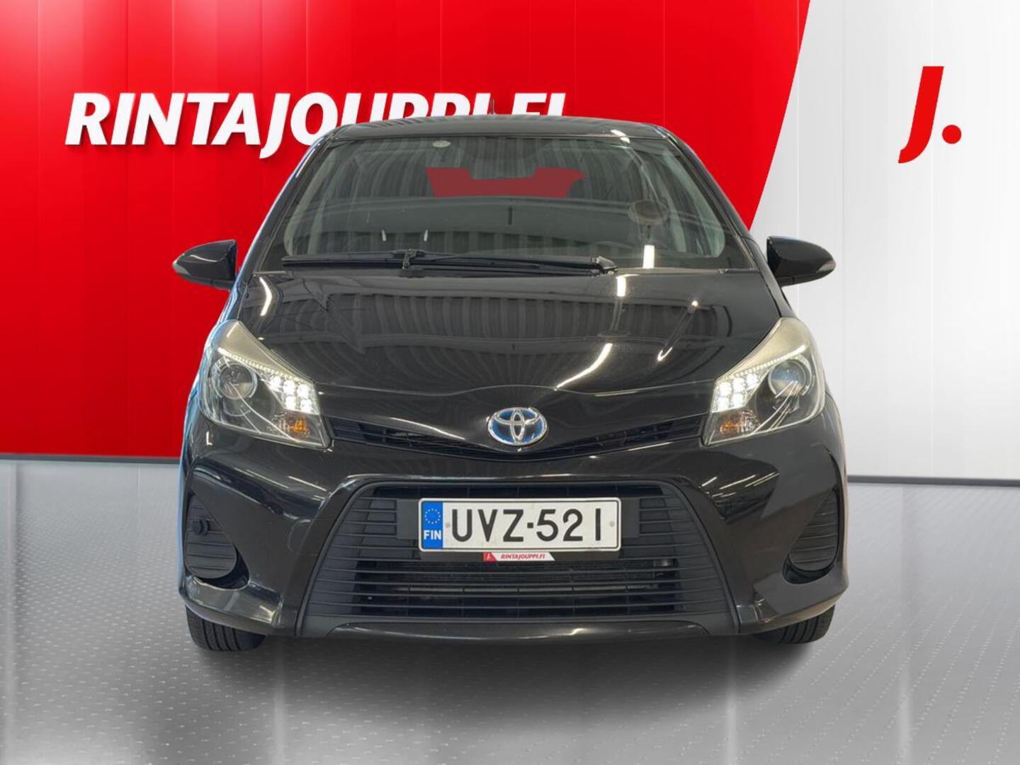 TOYOTA Yaris 2013