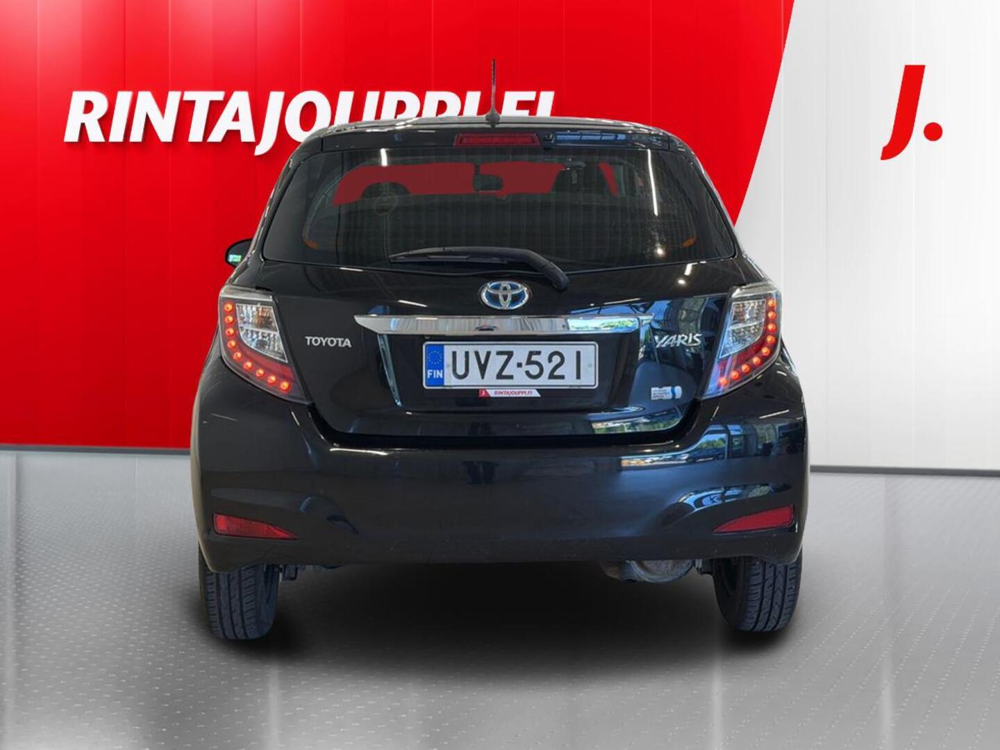 TOYOTA Yaris 2013