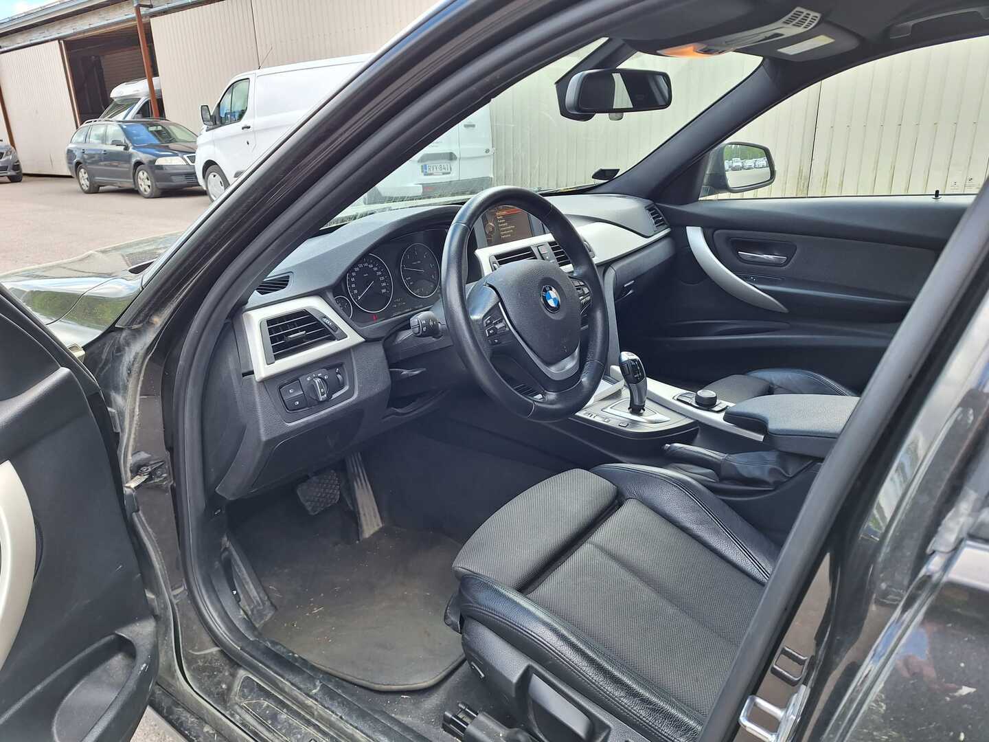BMW 320 2016