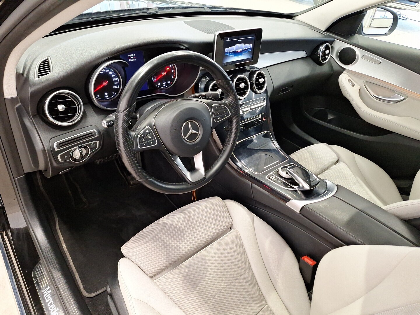 MERCEDES-BENZ C 2015