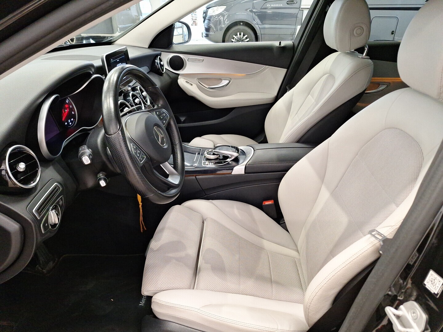 MERCEDES-BENZ C 2015