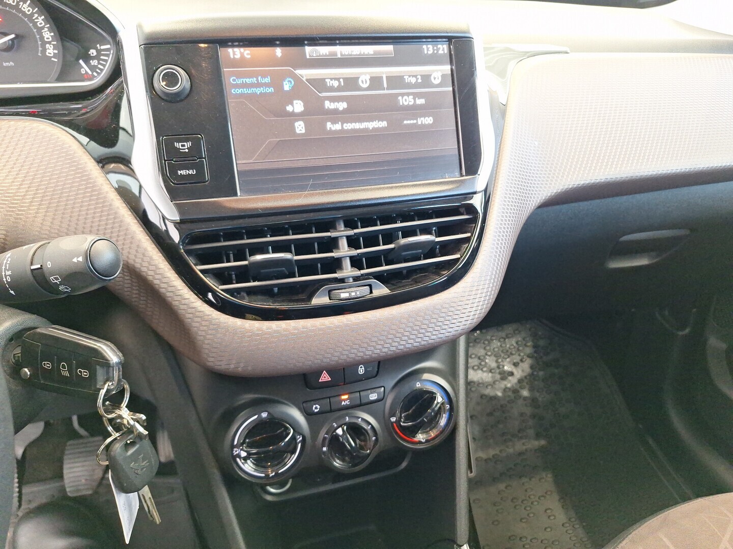 PEUGEOT 2008 2014
