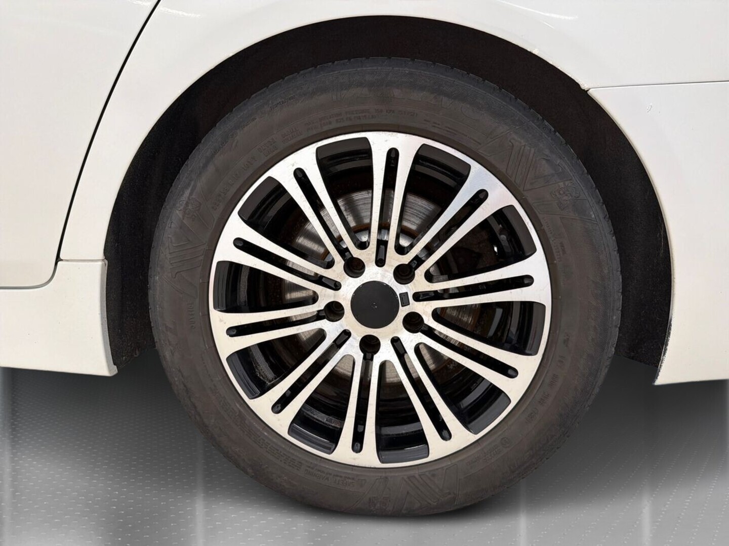 BMW 520 2011