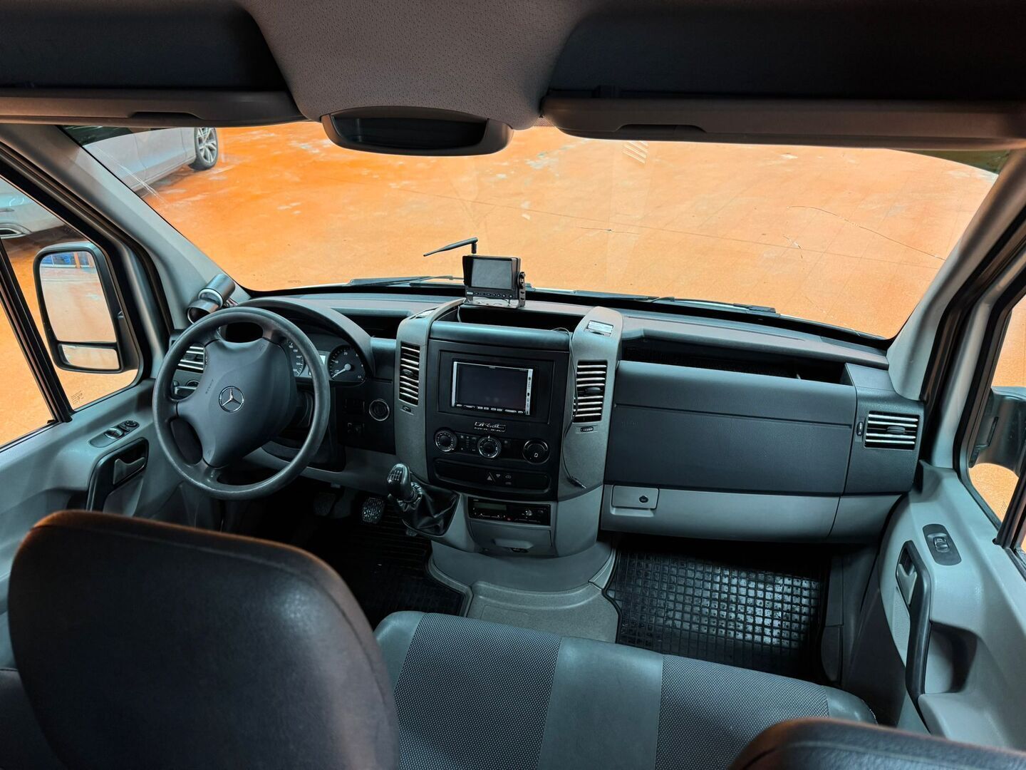 MERCEDES-BENZ Sprinter 2011