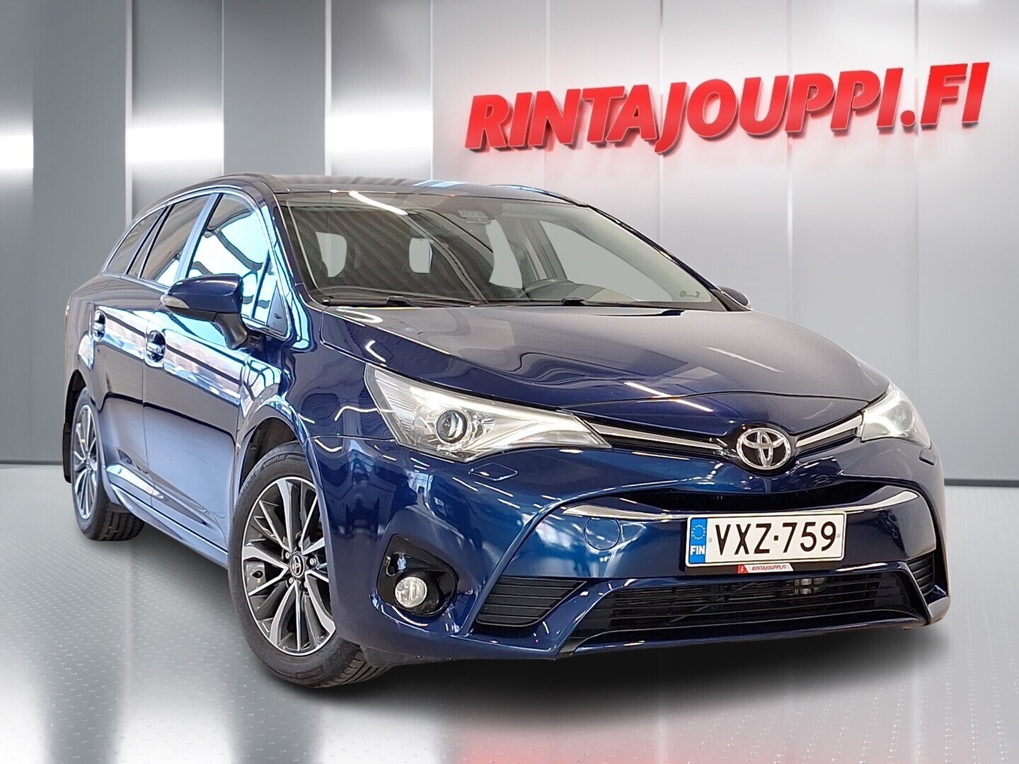 TOYOTA Avensis 2015