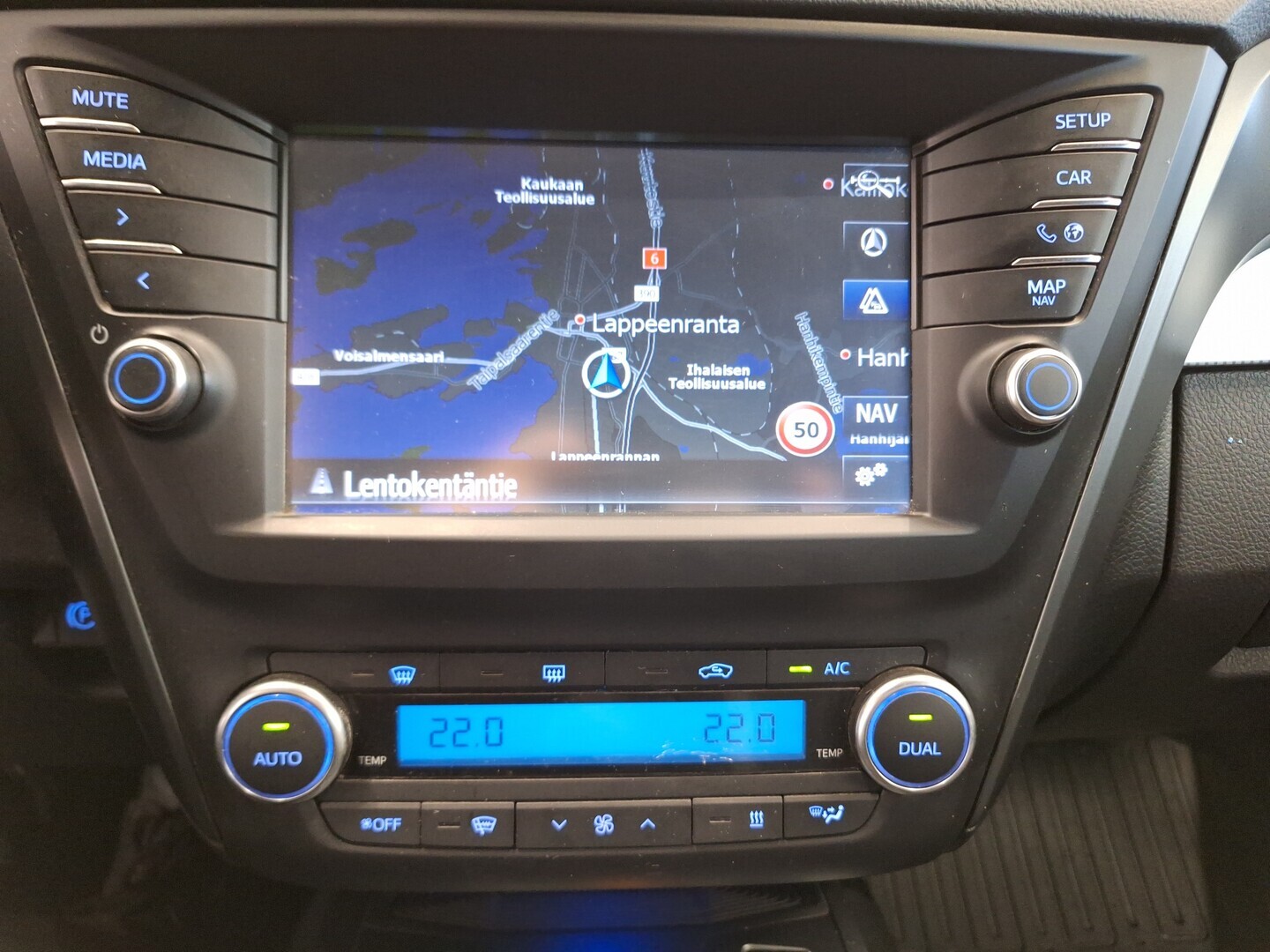 TOYOTA Avensis 2015