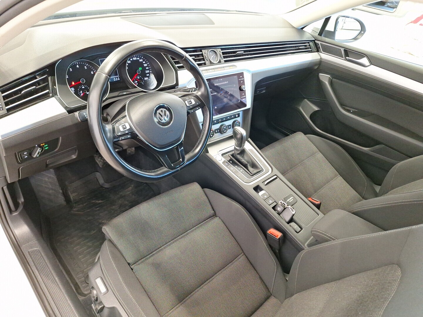 VOLKSWAGEN Passat 2018
