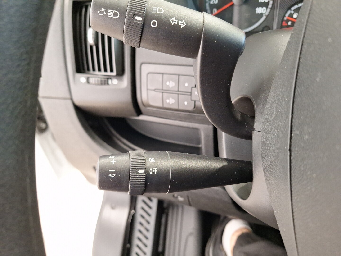 DETHLEFFS GLOBE S 2013