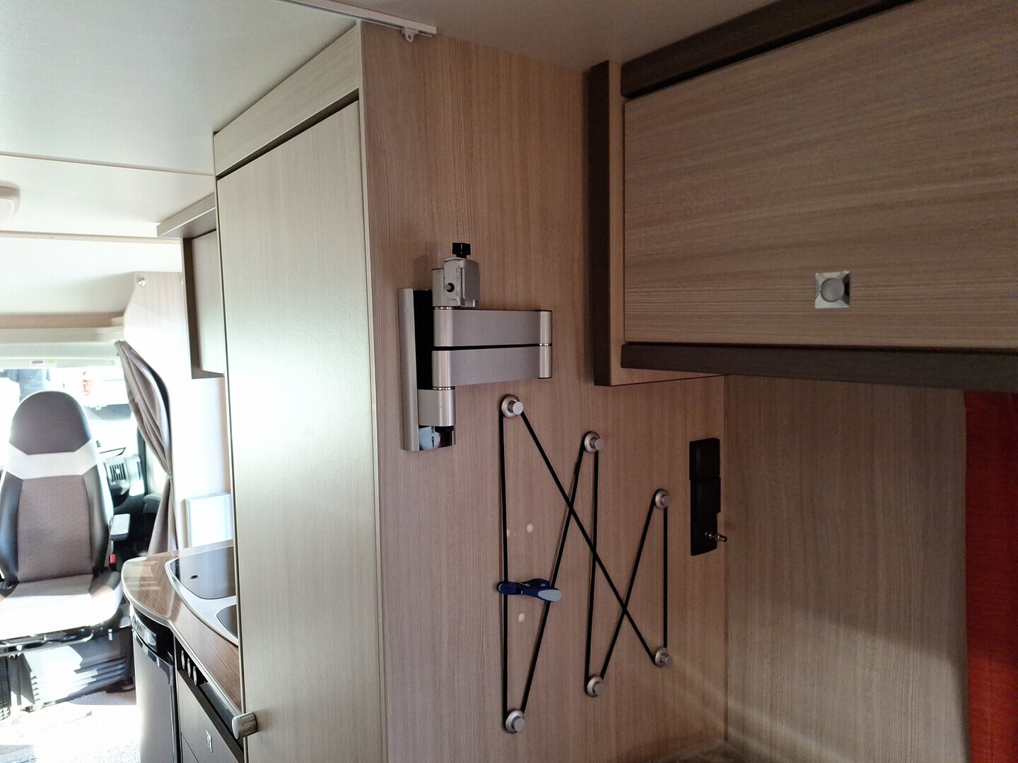 DETHLEFFS GLOBE S 2013