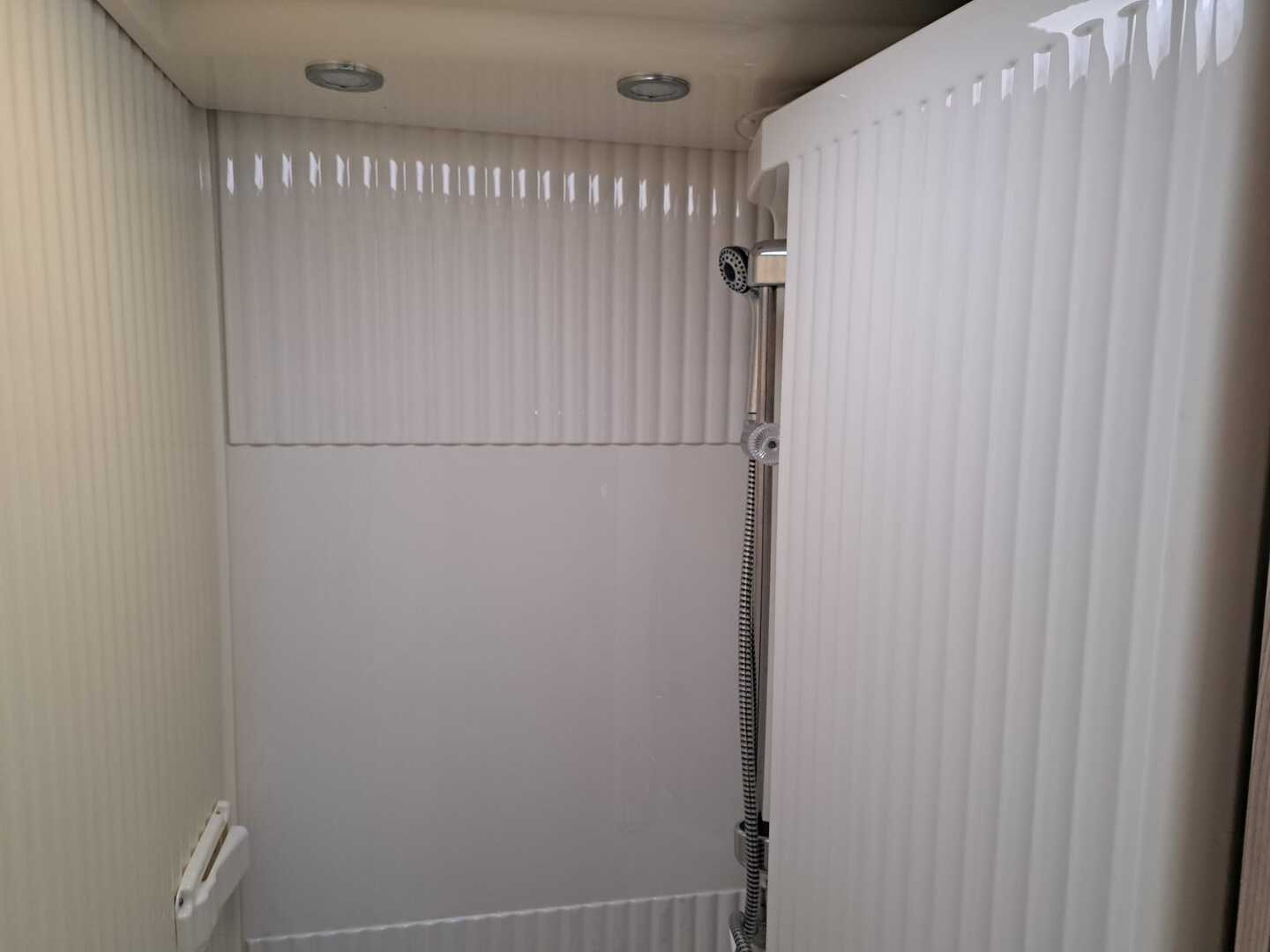 DETHLEFFS GLOBE S 2013