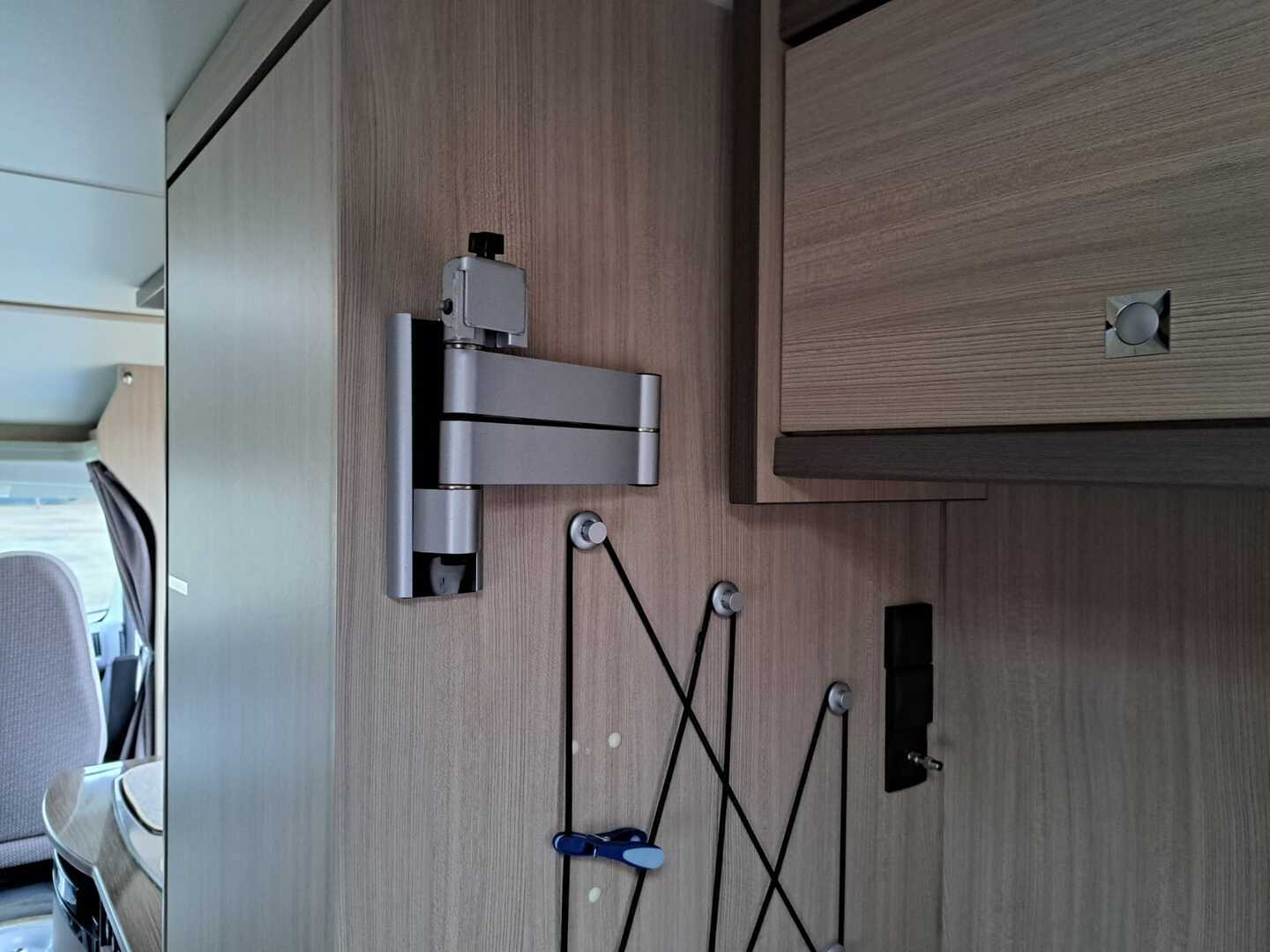 DETHLEFFS GLOBE S 2013