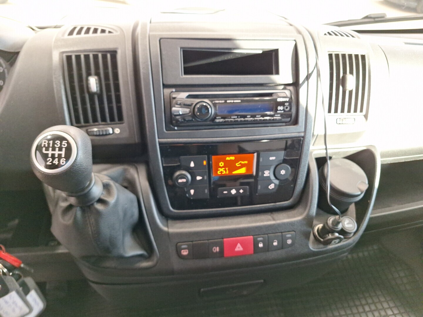 DETHLEFFS GLOBE S 2013