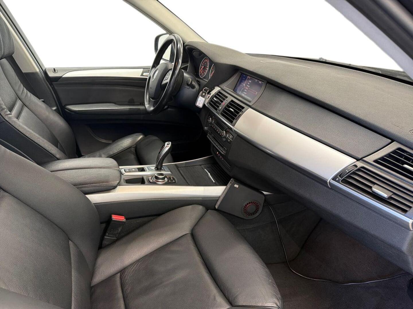 BMW X5 2011