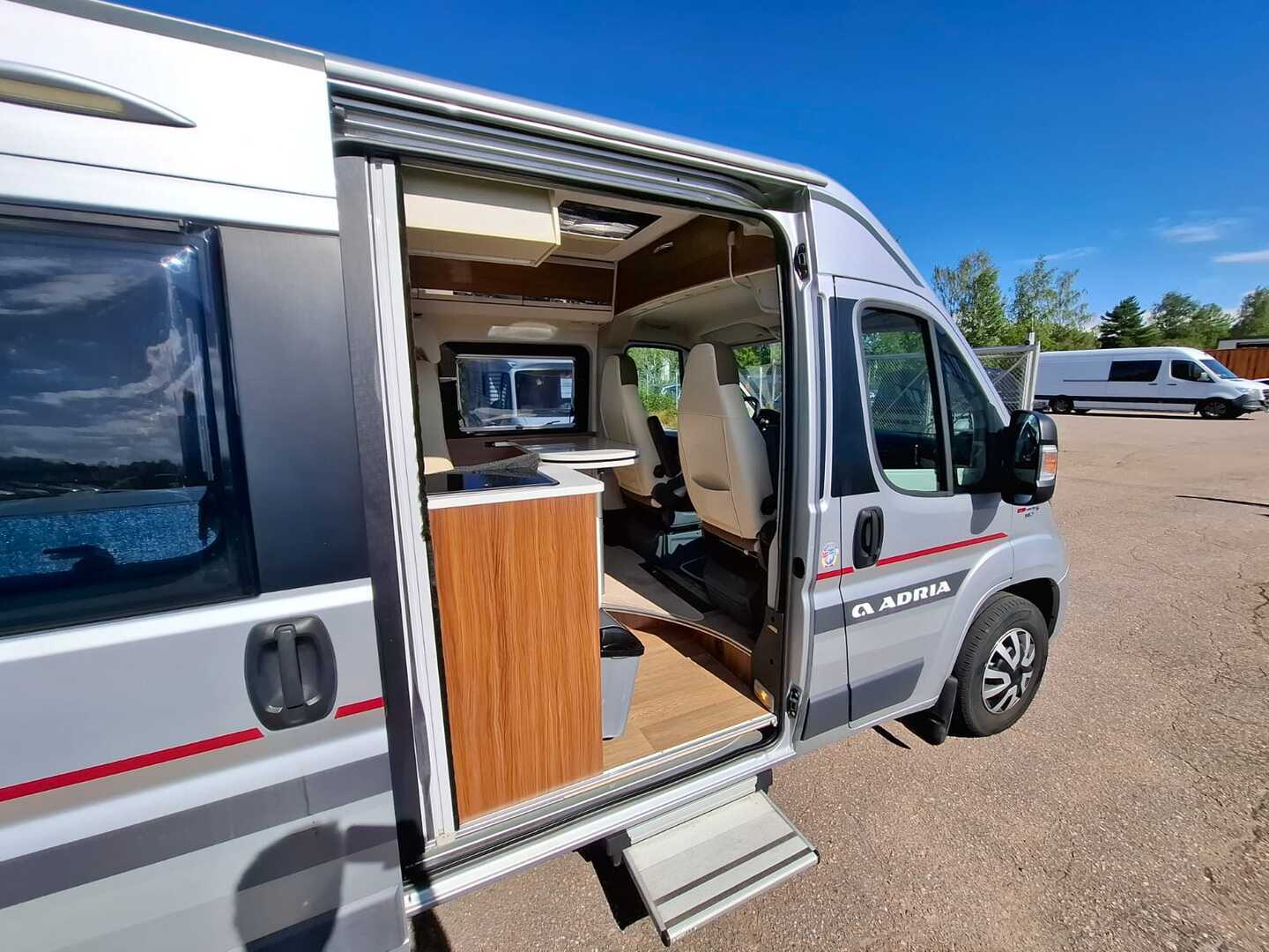 ADRIA TWIN 600 SP PLATINUM 2017