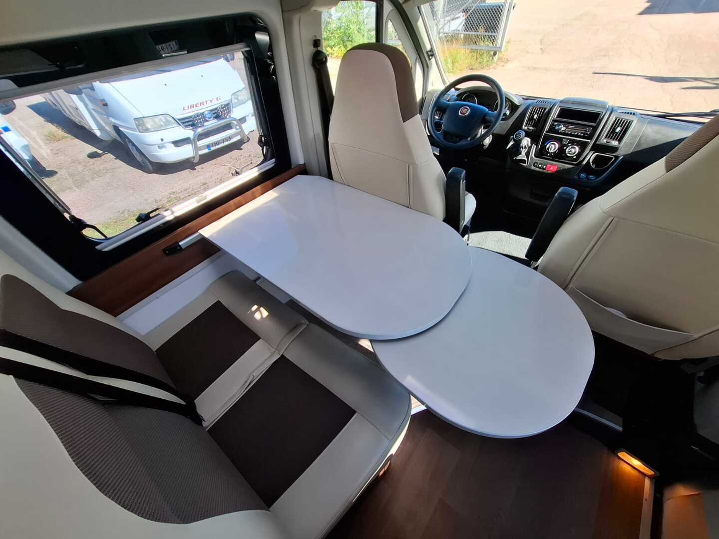 ADRIA TWIN 600 SP PLATINUM 2017