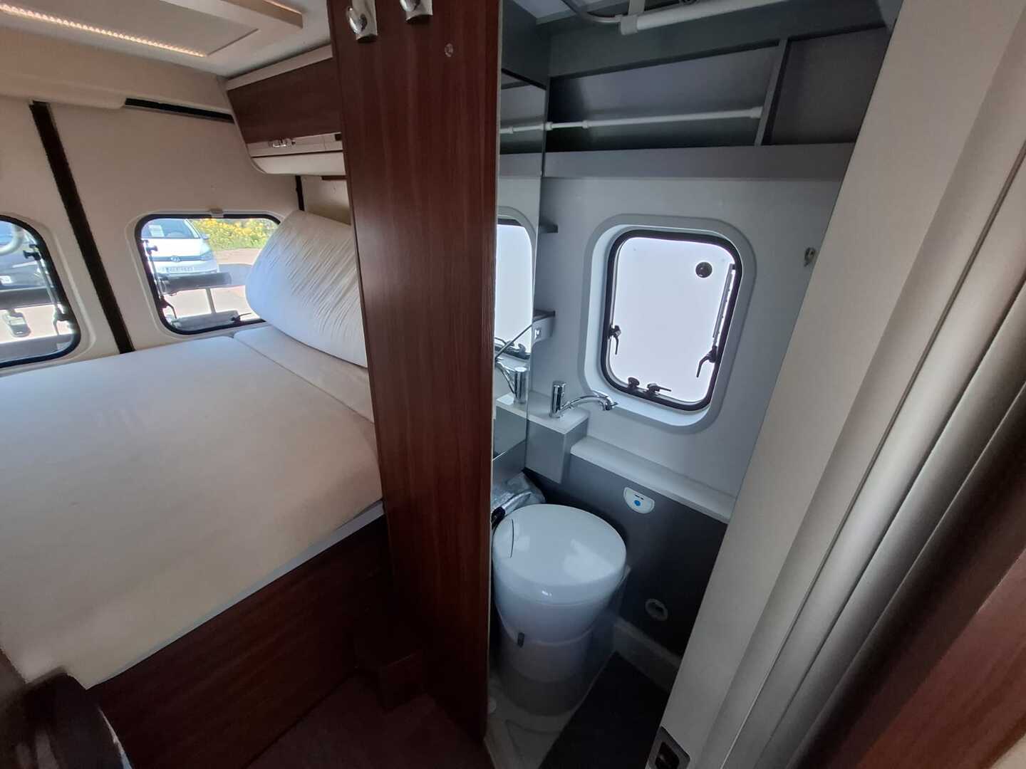 ADRIA TWIN 600 SP PLATINUM 2017