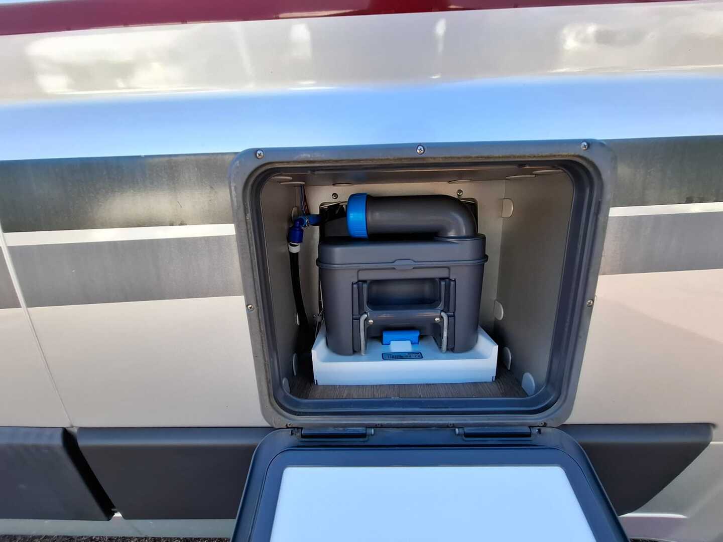 ADRIA TWIN 600 SP PLATINUM 2017