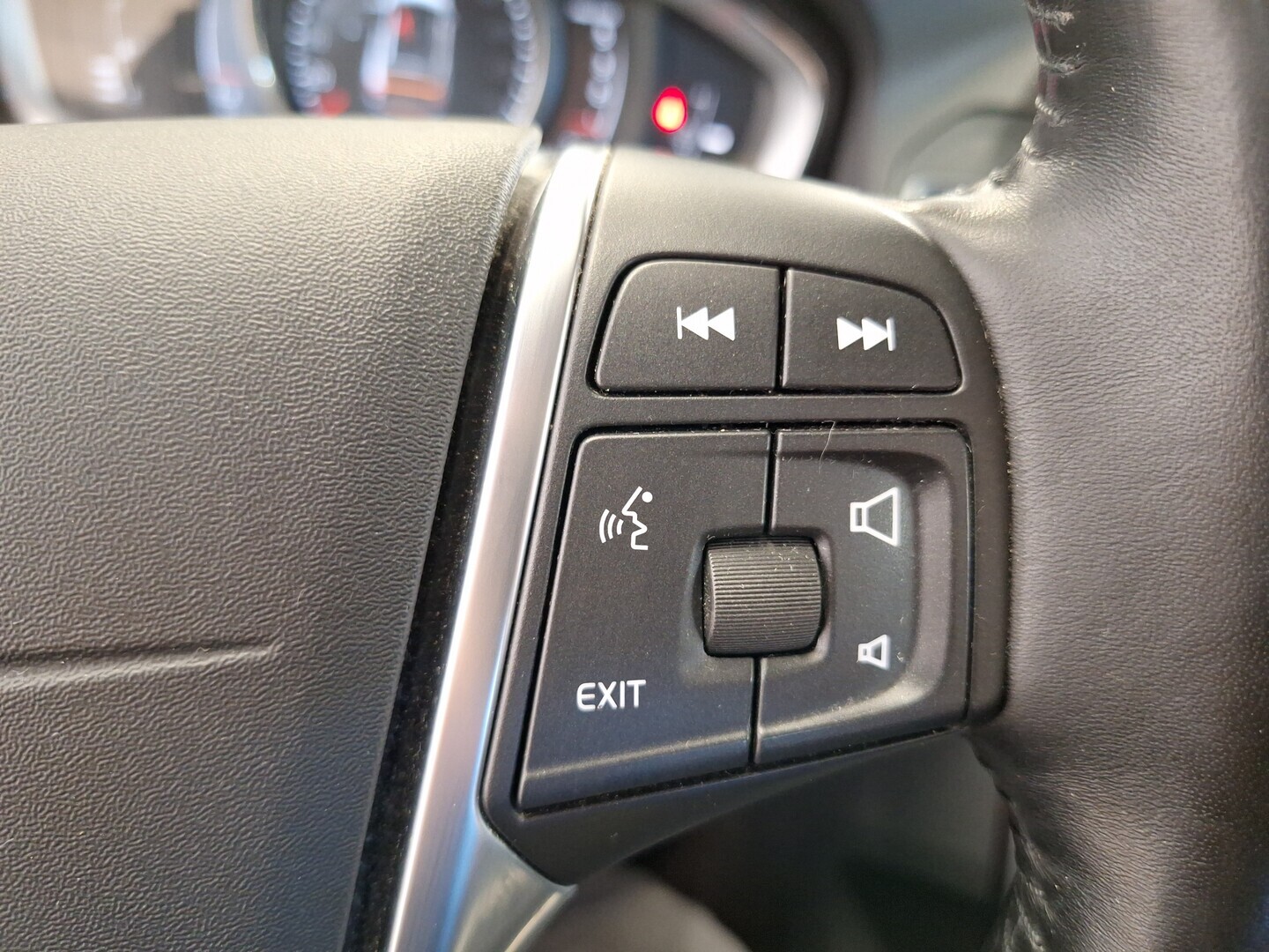 VOLVO XC60 2017