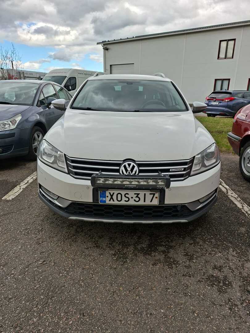 VOLKSWAGEN Passat 2013