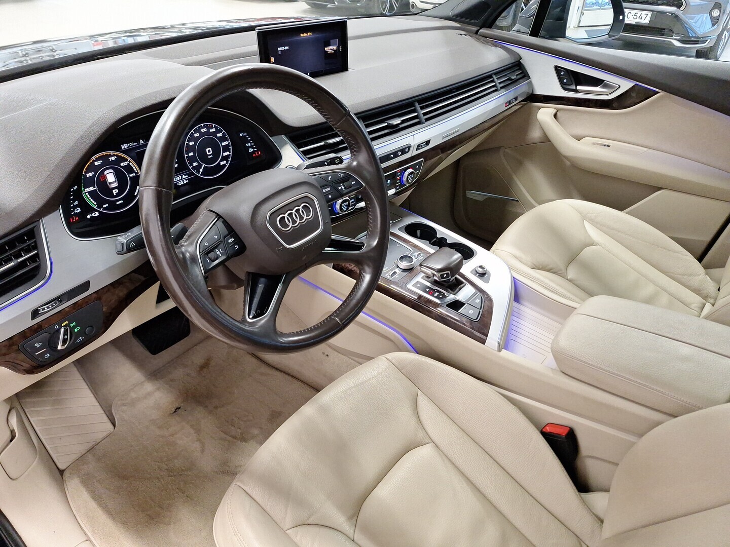 AUDI Q7 2017
