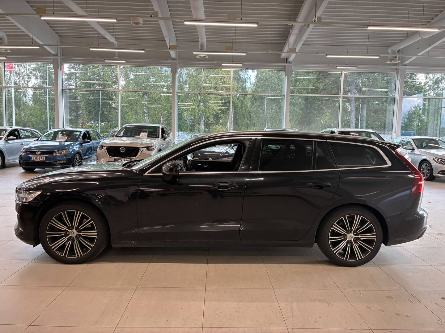 VOLVO V60 2021