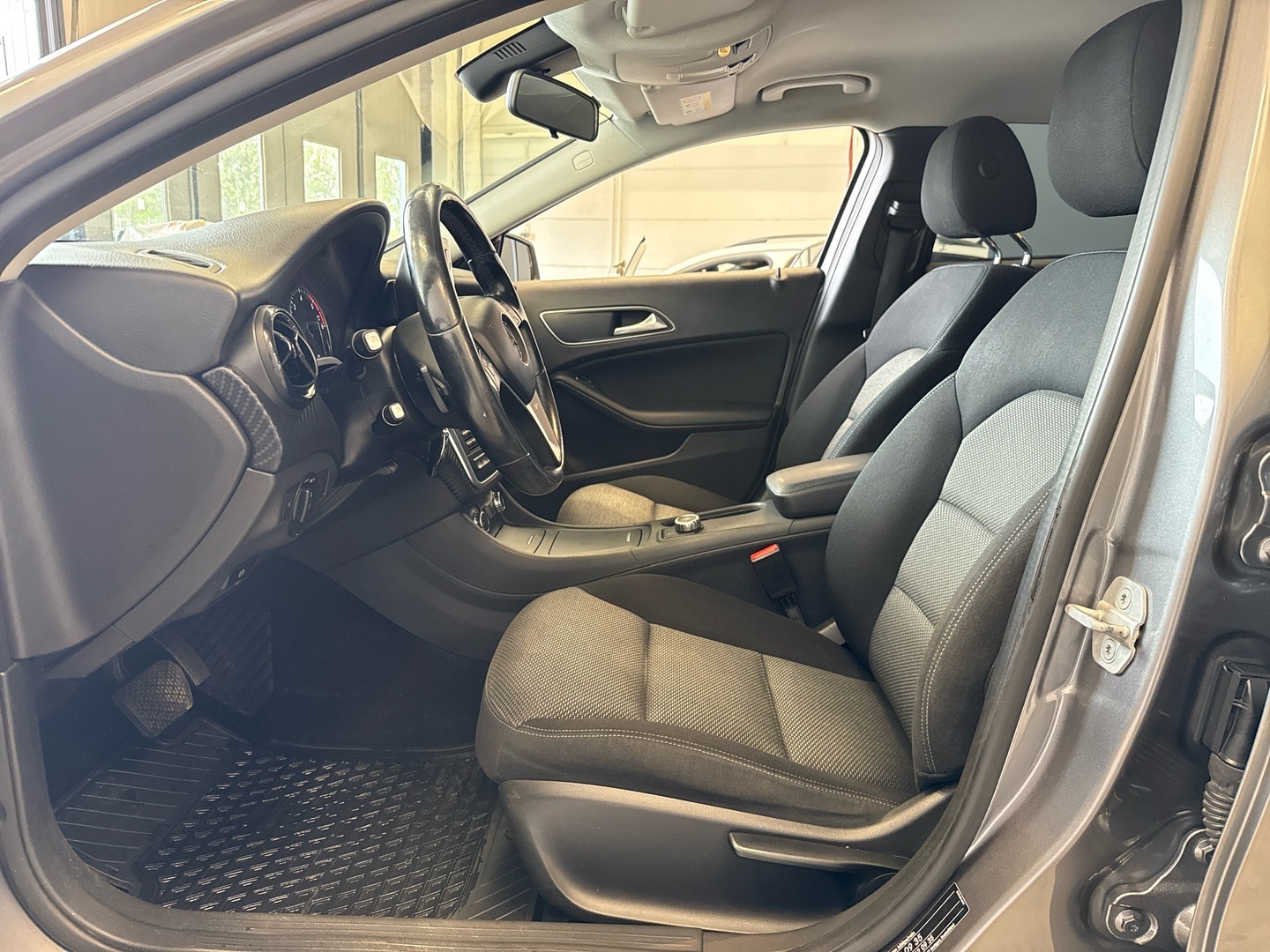MERCEDES-BENZ GLA 2014