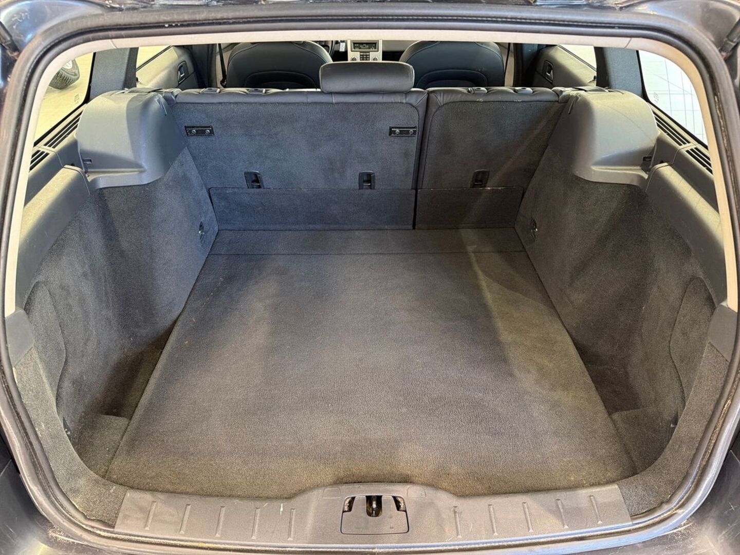 VOLVO V50 2011