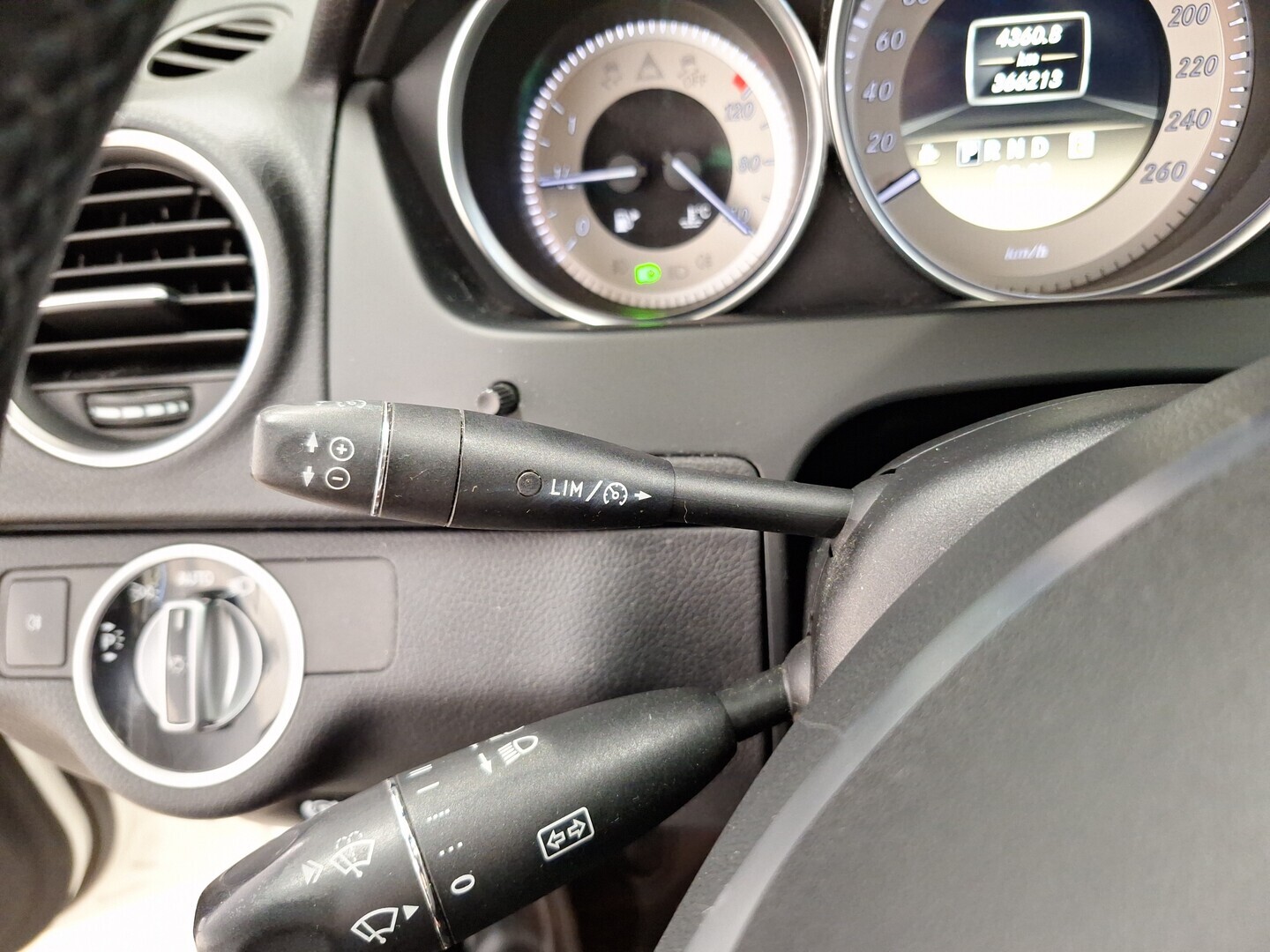 MERCEDES-BENZ C 2011