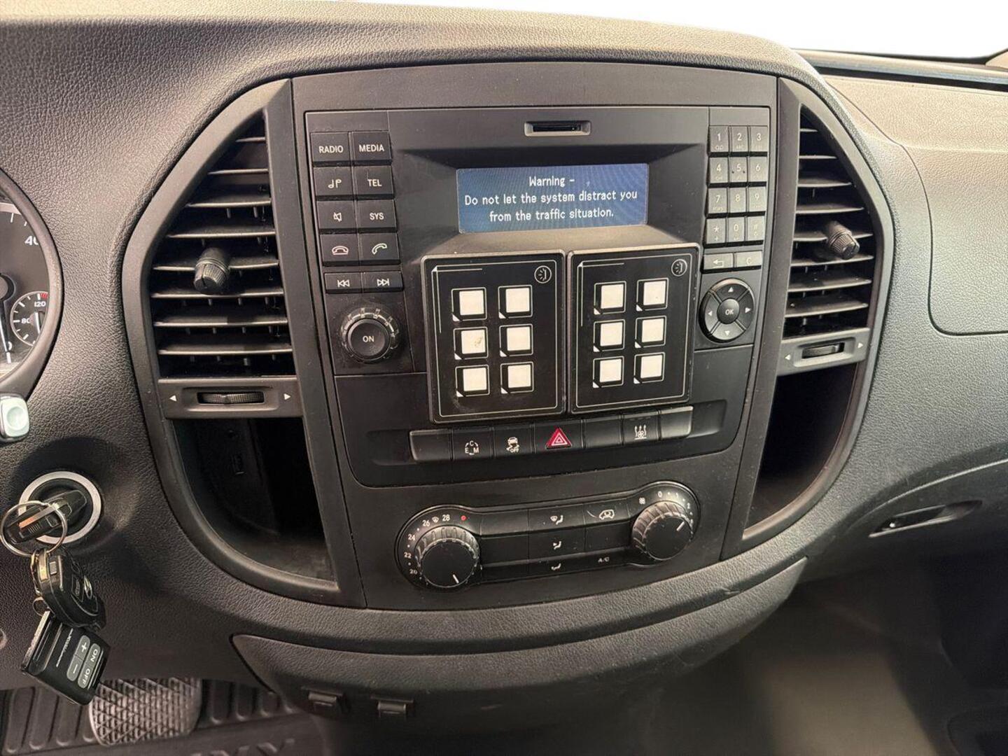 MERCEDES-BENZ Vito 2015