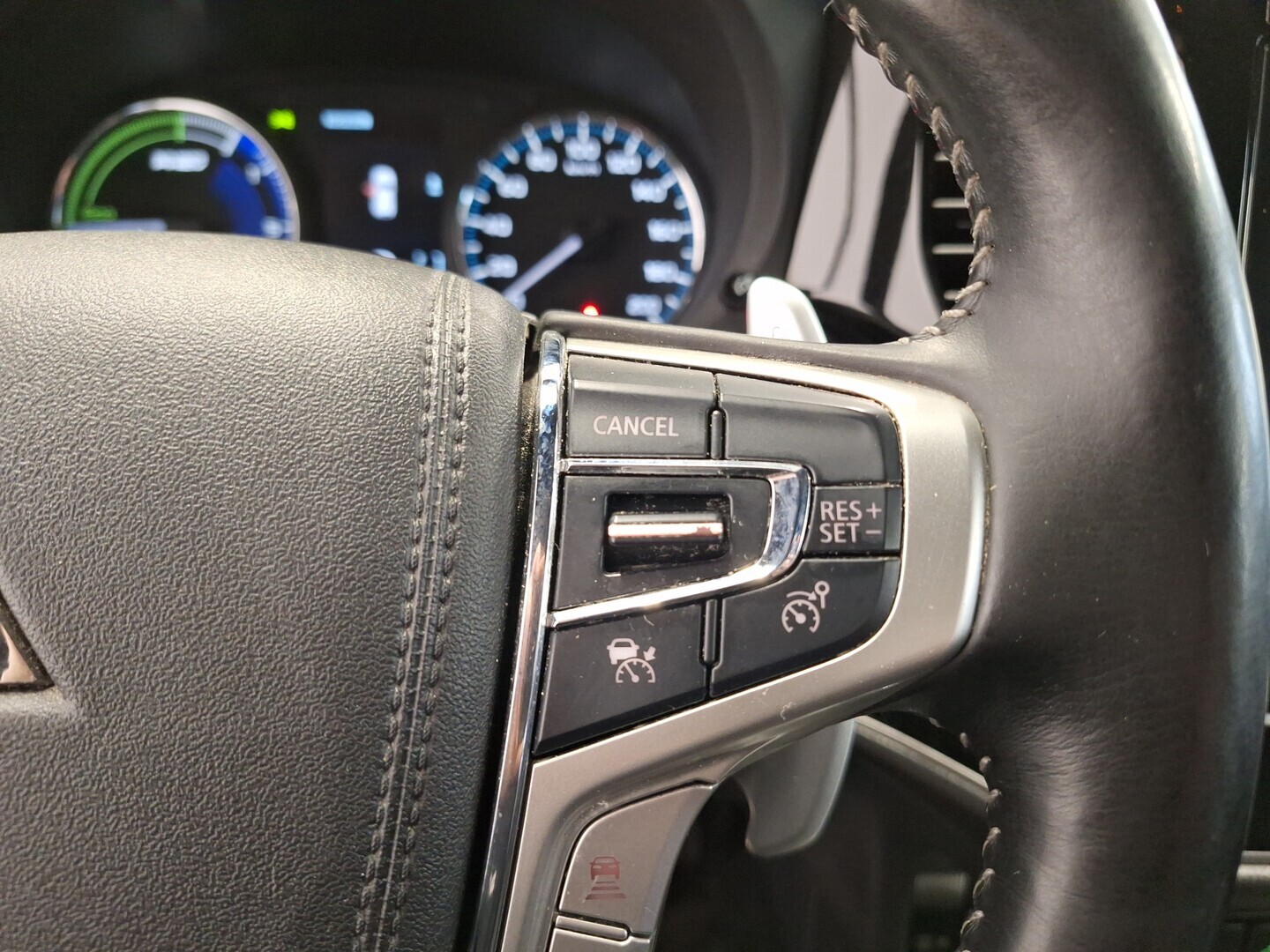 MITSUBISHI Outlander PHEV 2020