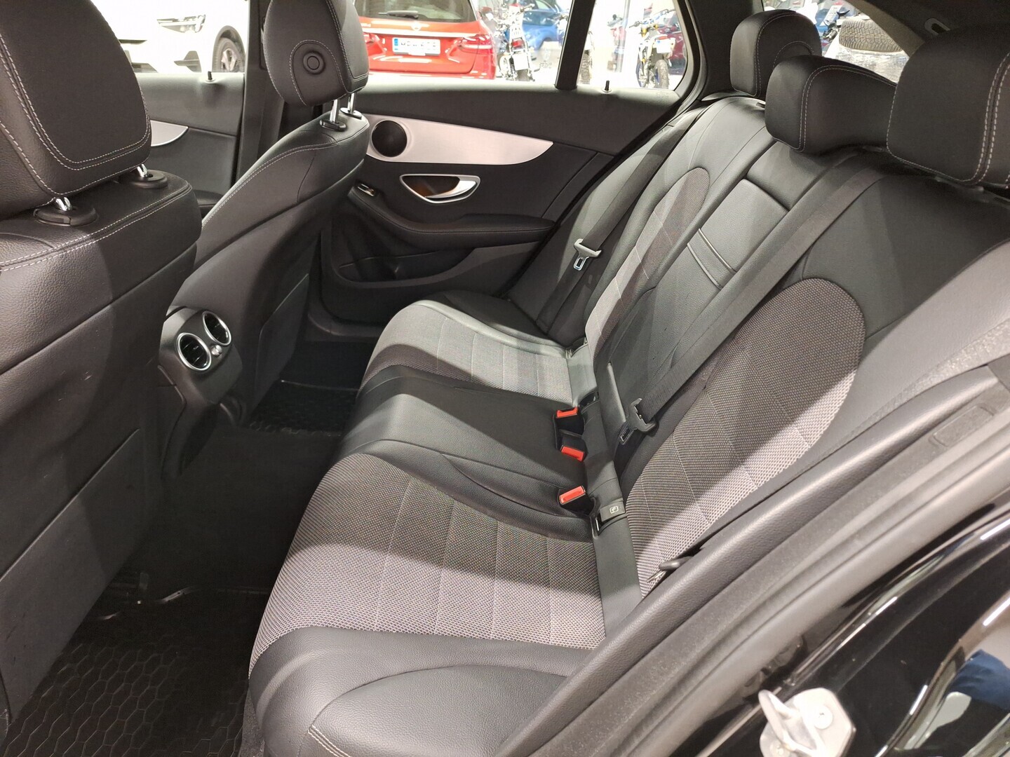 MERCEDES-BENZ C 2020