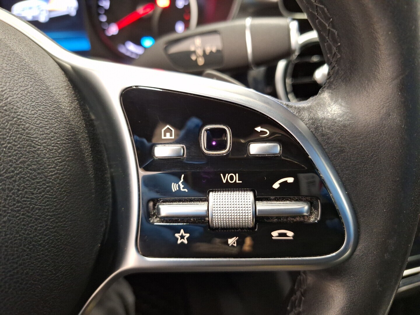 MERCEDES-BENZ C 2020