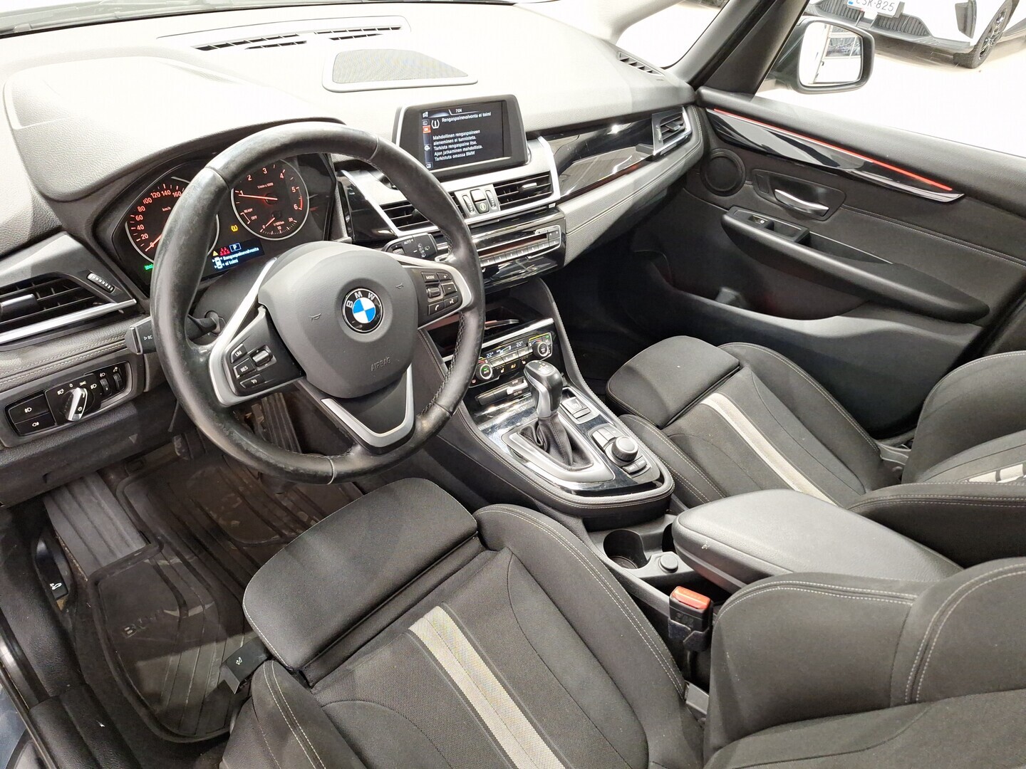BMW 218 2016
