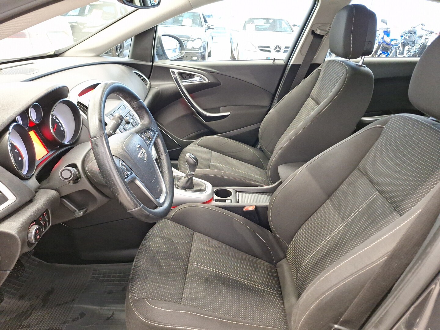 OPEL Astra 2010