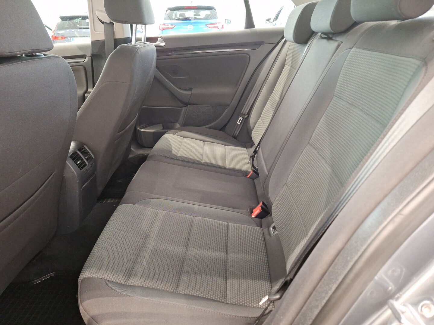 VOLKSWAGEN Jetta 2010