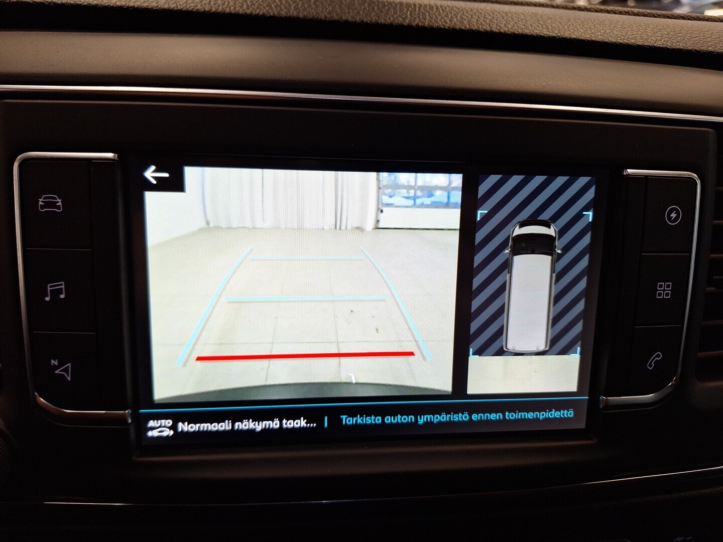 PEUGEOT e-Traveller 2021