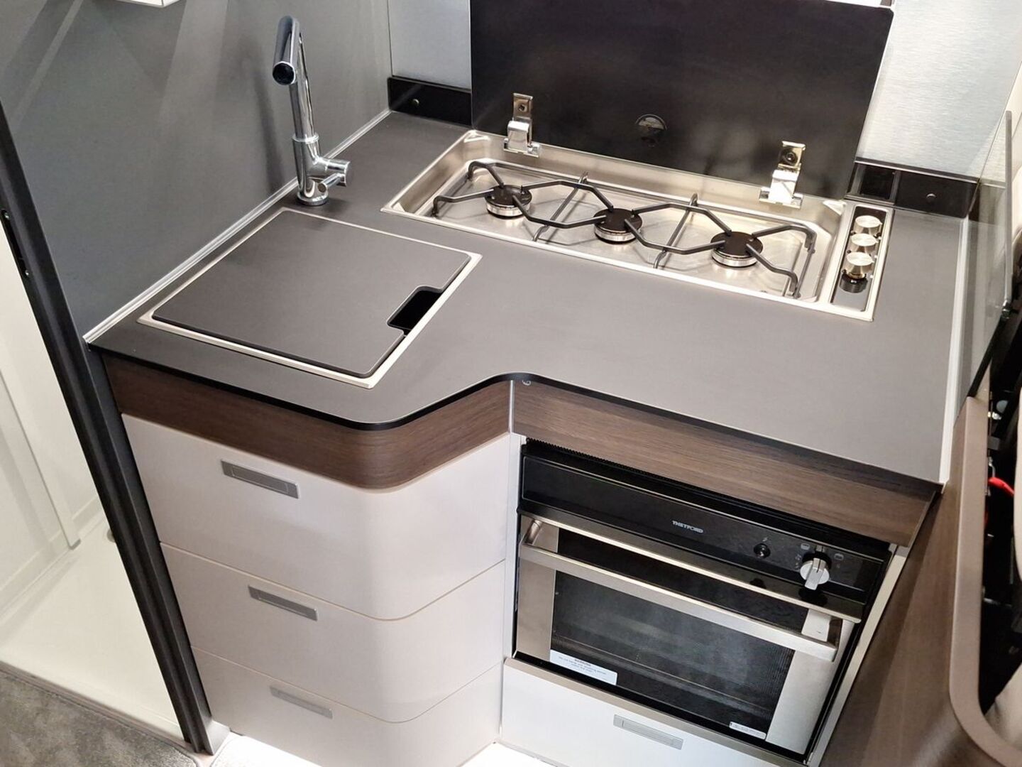 ADRIA MATRIX SUPREME MB 670 SL ALDE 2024