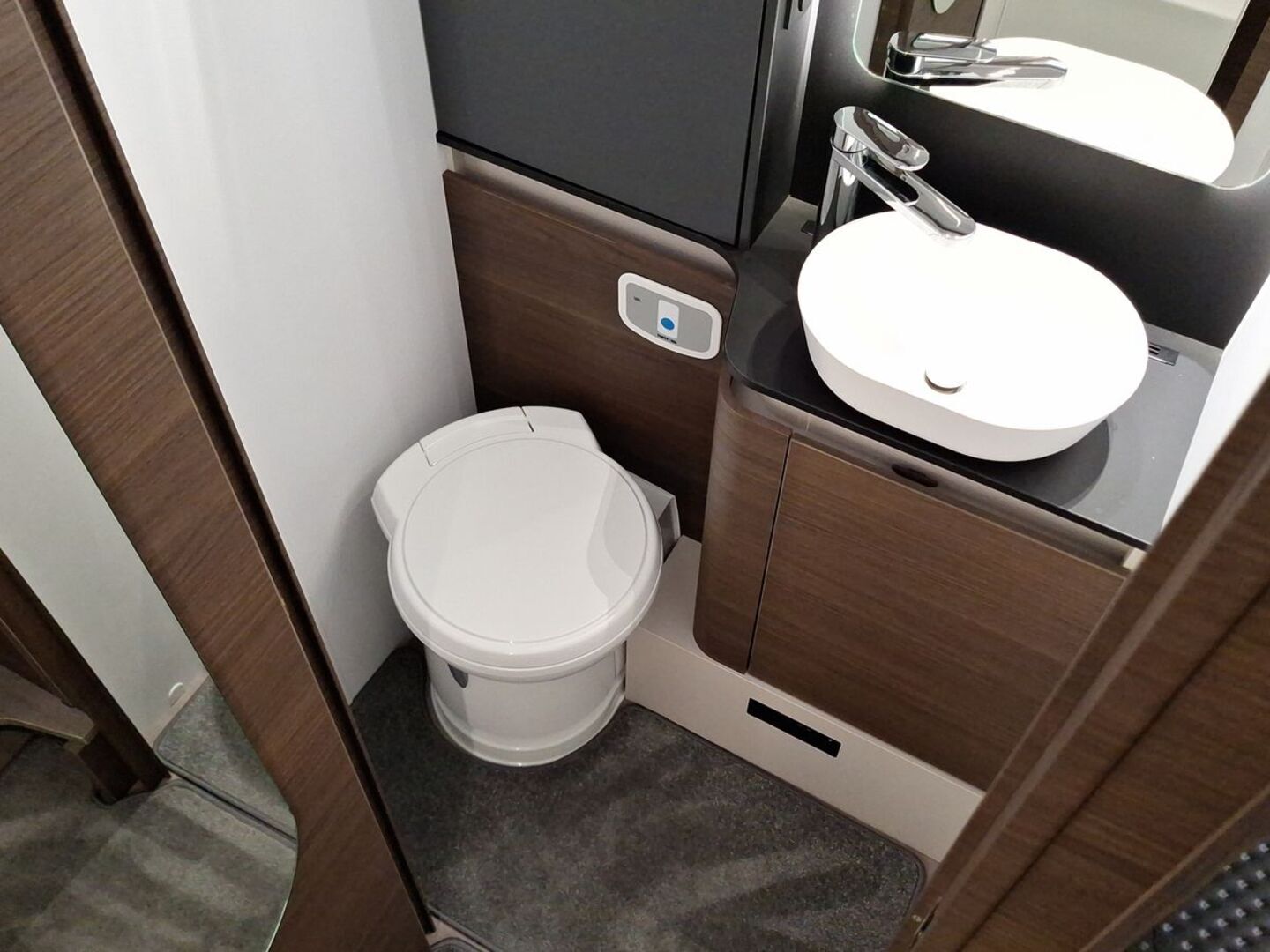 ADRIA MATRIX SUPREME MB 670 SL ALDE 2024