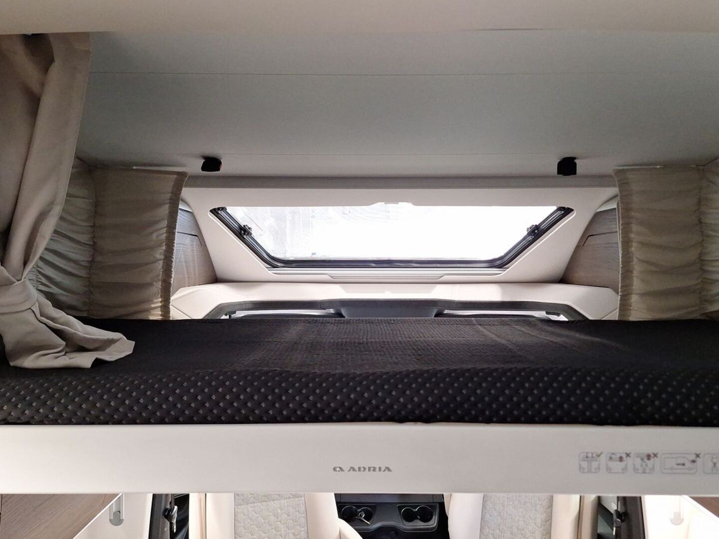 ADRIA MATRIX SUPREME MB 670 SL ALDE 2024