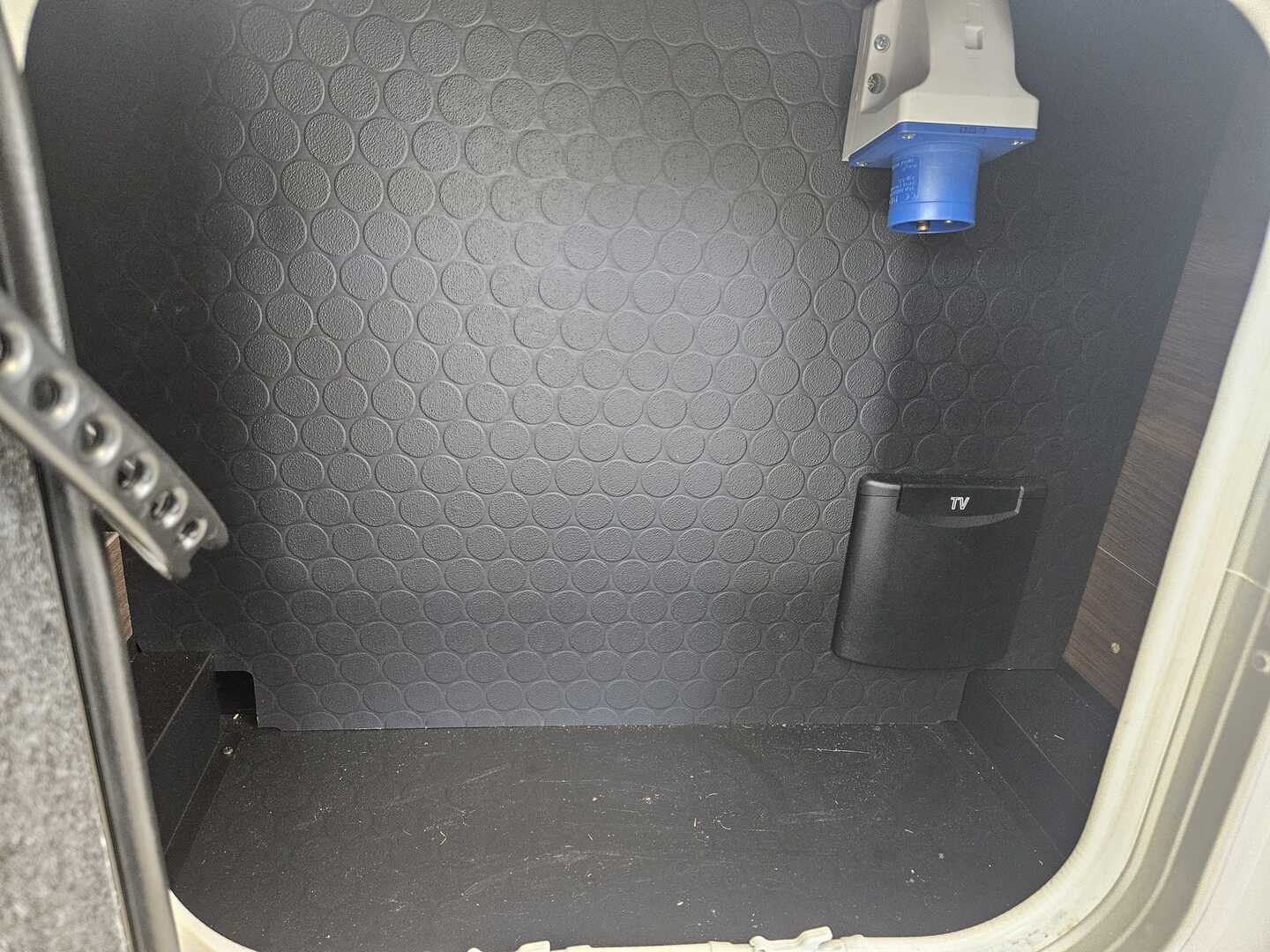 ADRIA MATRIX SUPREME MB 670 SL ALDE 2024