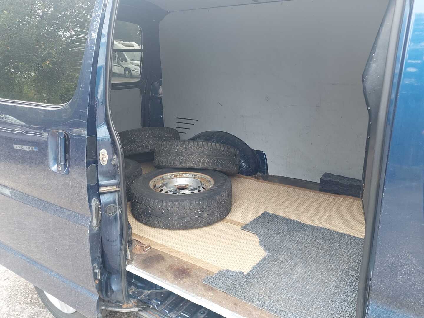 TOYOTA Hiace 2010