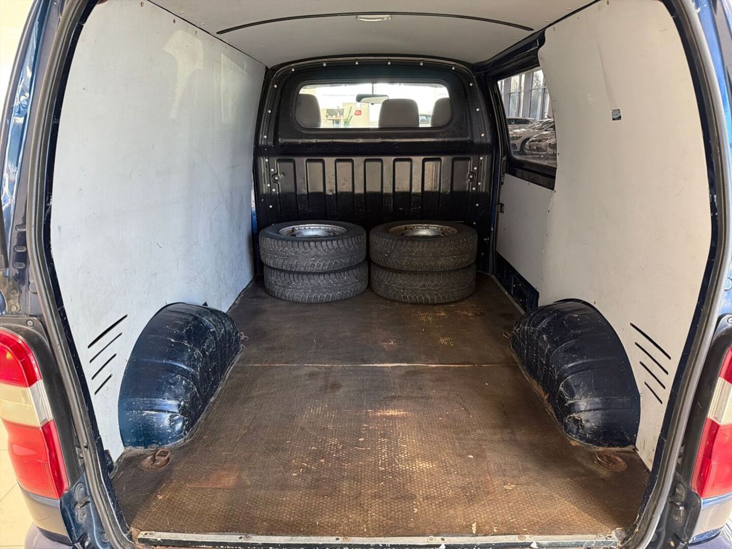 TOYOTA Hiace 9