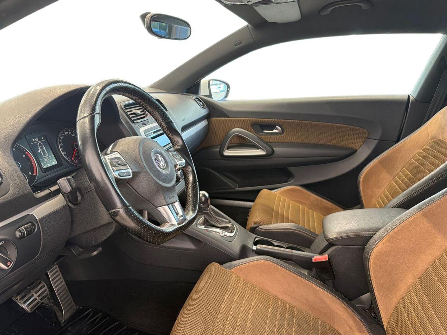 VOLKSWAGEN Scirocco 2010
