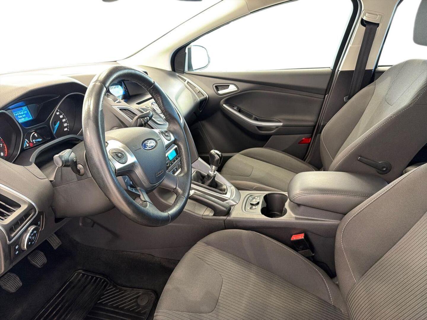 FORD Focus 2012