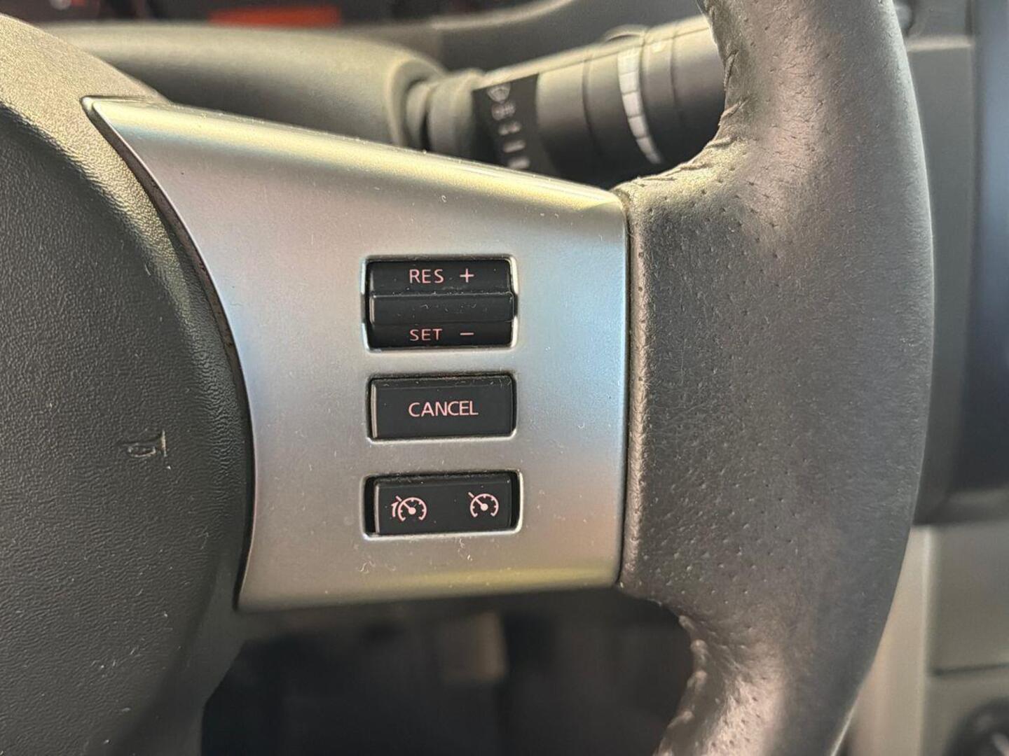 NISSAN Navara 2013