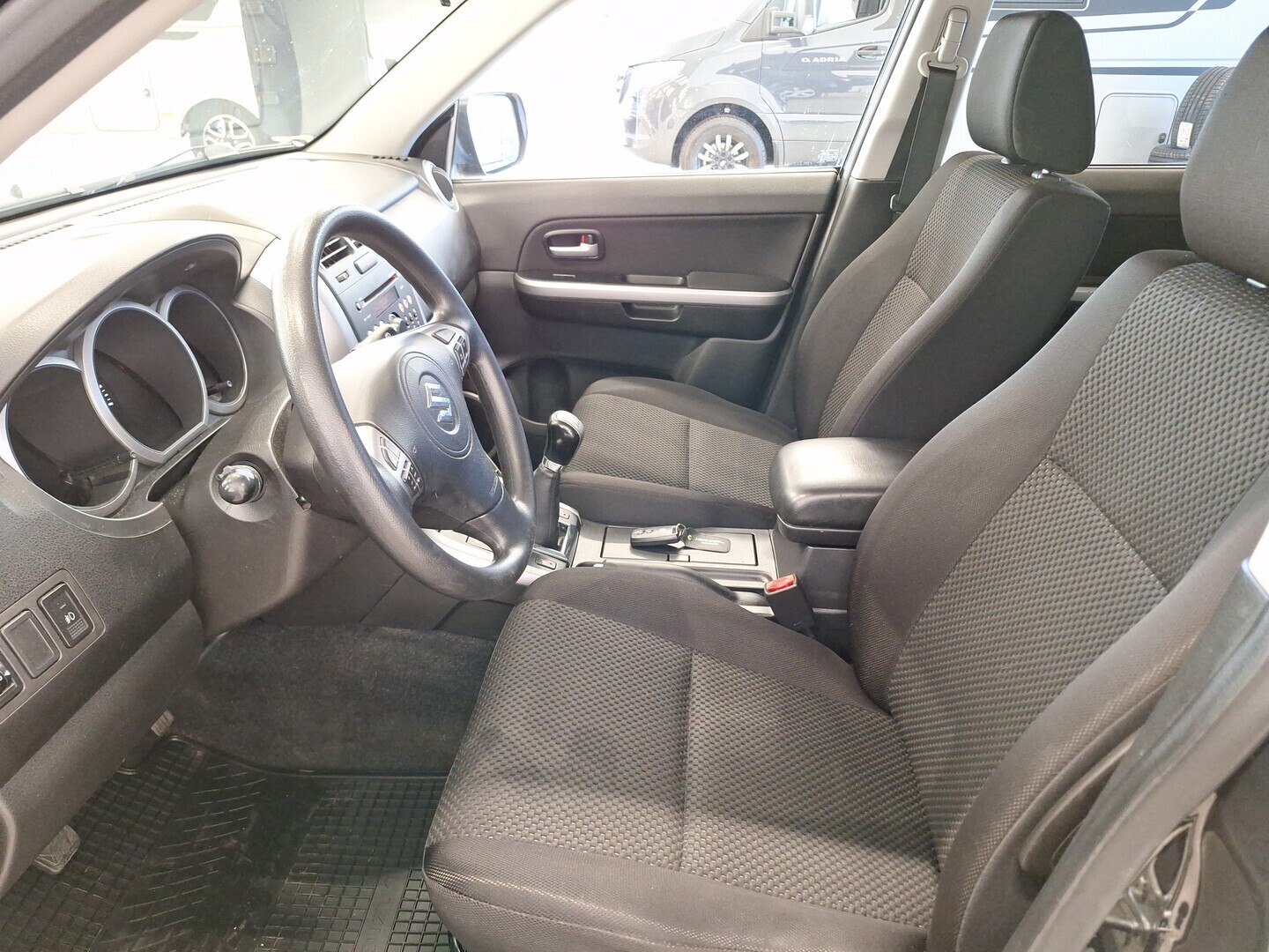 SUZUKI Grand Vitara 2011