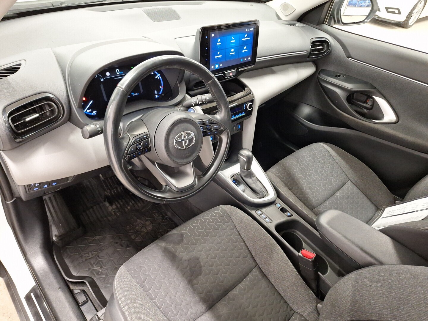 TOYOTA Yaris Cross 2022