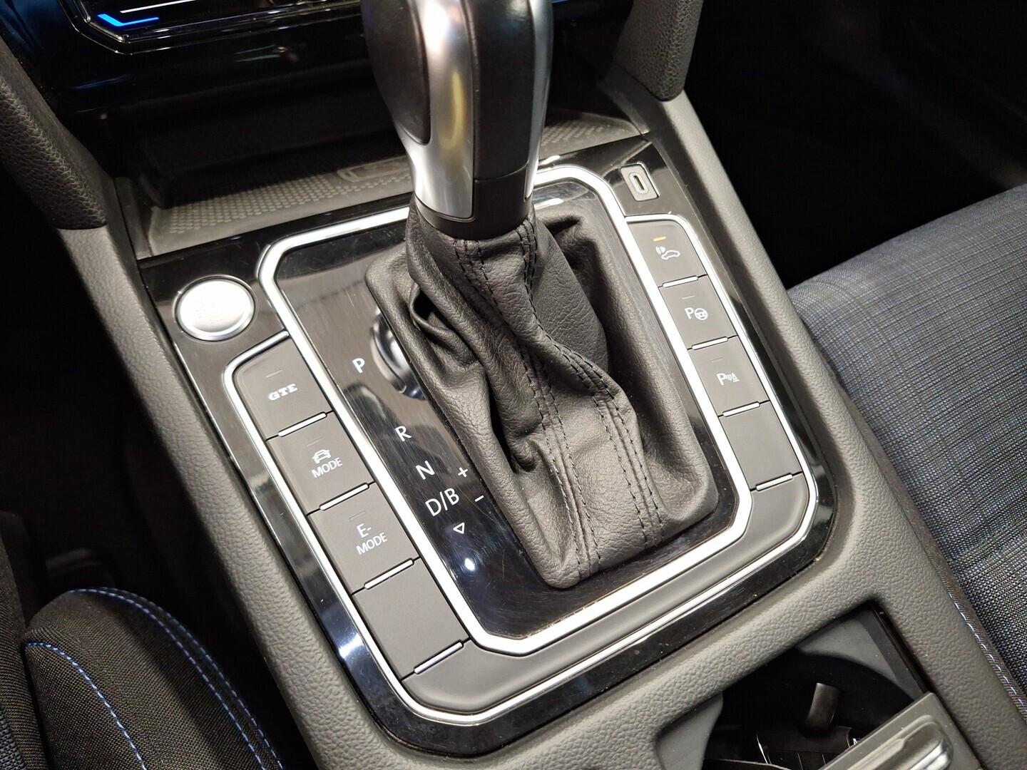 VOLKSWAGEN Passat 2021